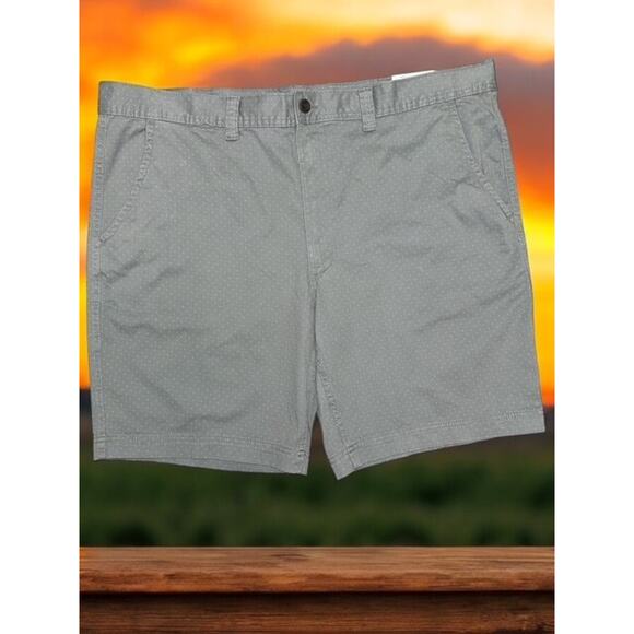 St John's Bay Shorts size 44 Gray Tiny White Dots Comfort Stretch Waist 9 Inseam - Picture 2 of 6